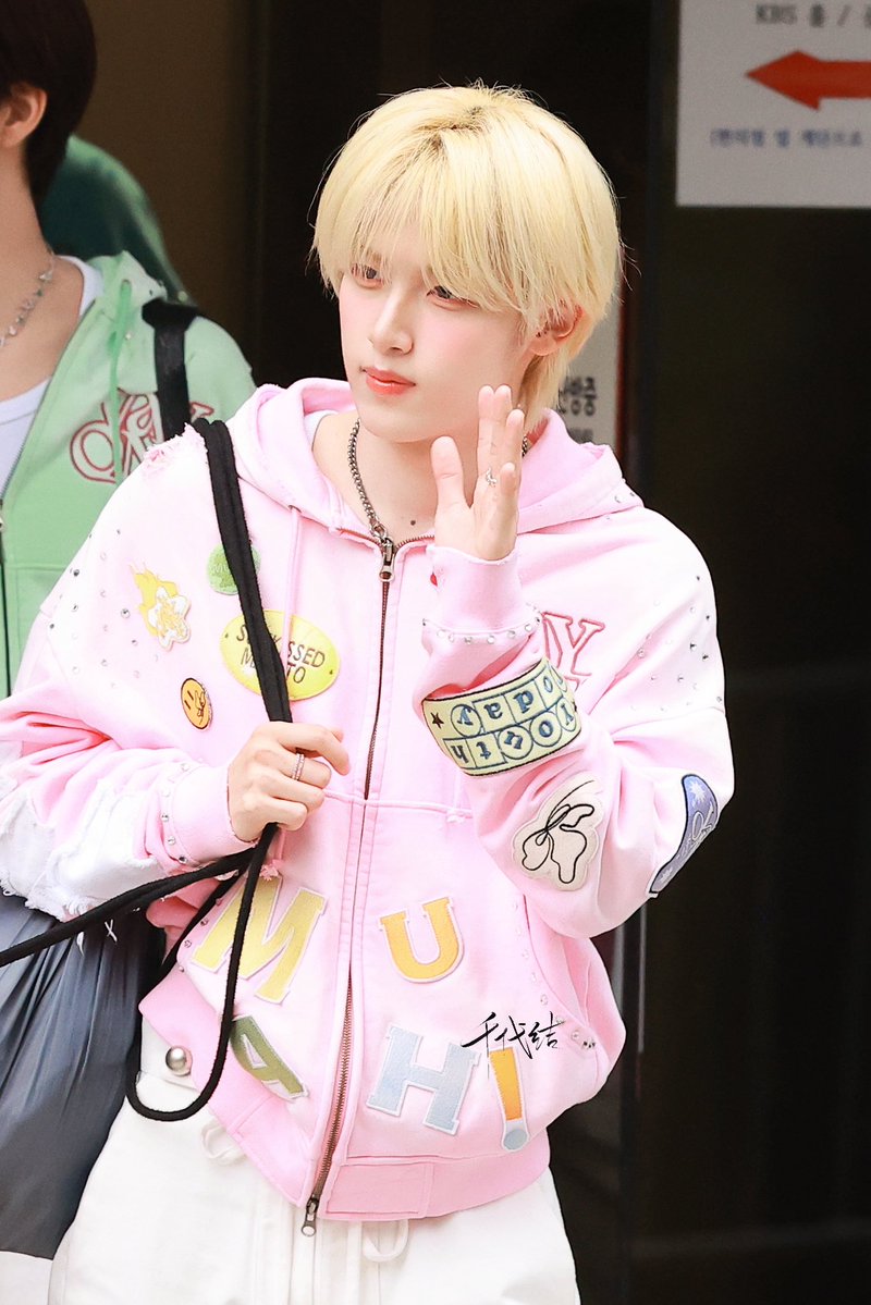 inmstrawberry's tweet photo. PINK SATO
#マサト #마사토 #MASATO #青柳将翔 https://t.co/yxBLmr1rQK