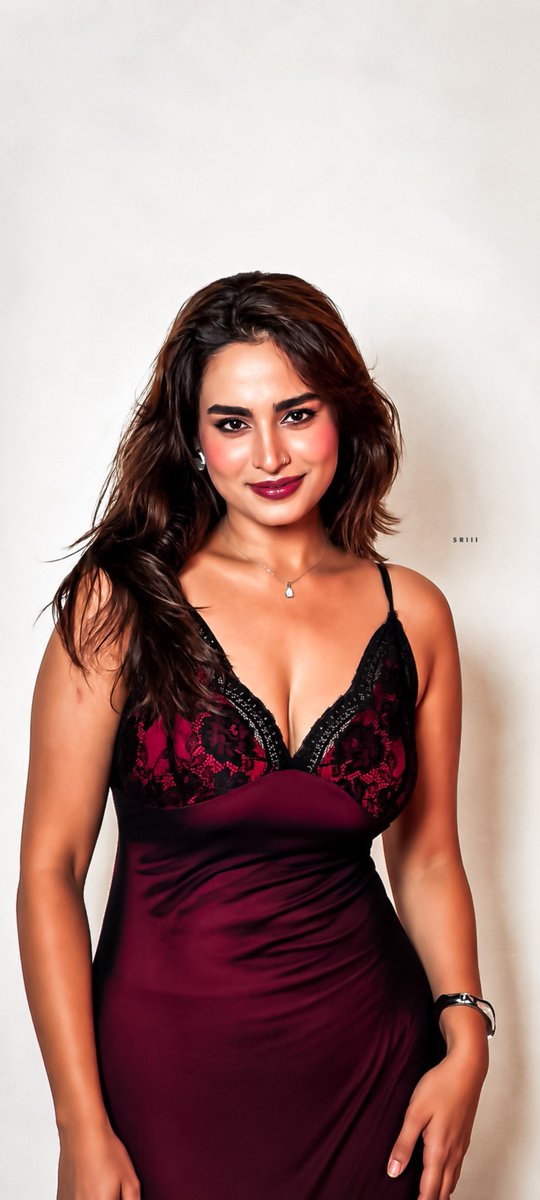 Swfx_WaifuReal's tweet photo. Ayesha khan 👀💯

#CaminitoALaEscuela #TheOpen #JuniorTuPapa #Vitesse #OğuzhanUğur #آئین_شکن_مقدس_گائے #معافی_مائی_فٹ #سلیکشن_مافیا_نامنظور #ڈیزل_کی_دو_نمبریاں #آئین_شکن_مقدس_گاۓ https://t.co/J5X7XwSATH