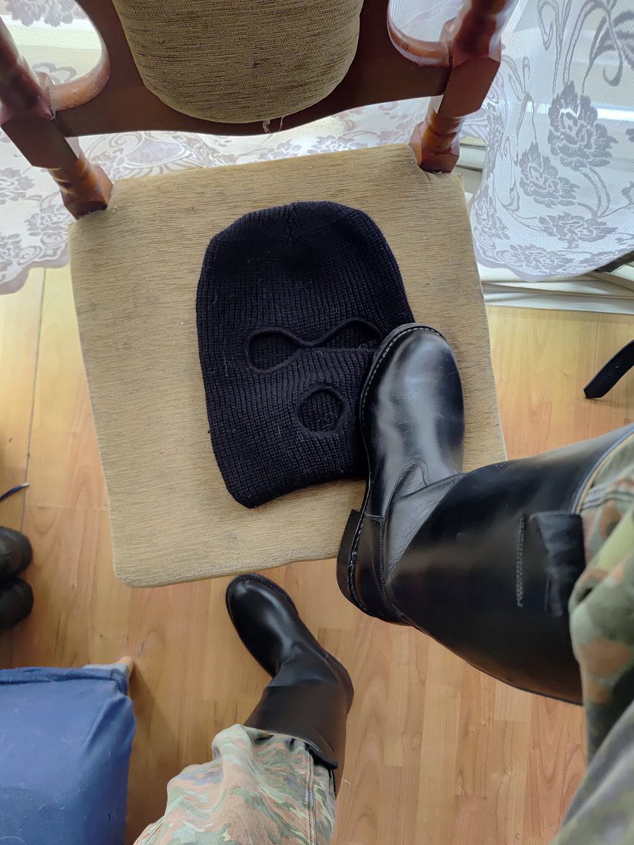 bracius79956's tweet photo. After long week I can finally put on some of my gear and enjoy weekend. Can't wait to smell my sweaty boots later. https://t.co/GqXHhlGSYw