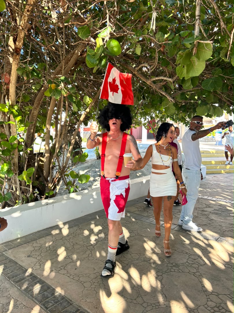 CManagerSFCP's tweet photo. Desde el #HotelCuatroPalmas recordamos a nuestros clientes canadienses , esperamos por ustedes 🇨🇺❤️🇨🇦
#Canada 
#VaraderoTravel
#TurismoSeguro
@Cubatravel_es 
@MinturCuba https://t.co/22KmcQh8Wc