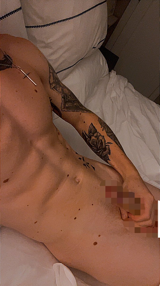 TwinkBenverse's tweet photo. 👀 posts keep getting taken down 😭 https://t.co/PiwsIPAFG5