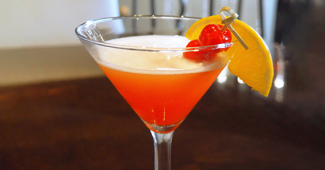 LilaBLounge's tweet photo. The weekend starts with a good drink in hand. 🍸

Bright and refreshing, the Juicy Lucy Martini is the perfect excuse to unwind and enjoy your Saturday night at Lila B Lounge!

📍 Lila B Lounge is on the 1st floor of Comedy Works South https://t.co/VIL6P4yIIG