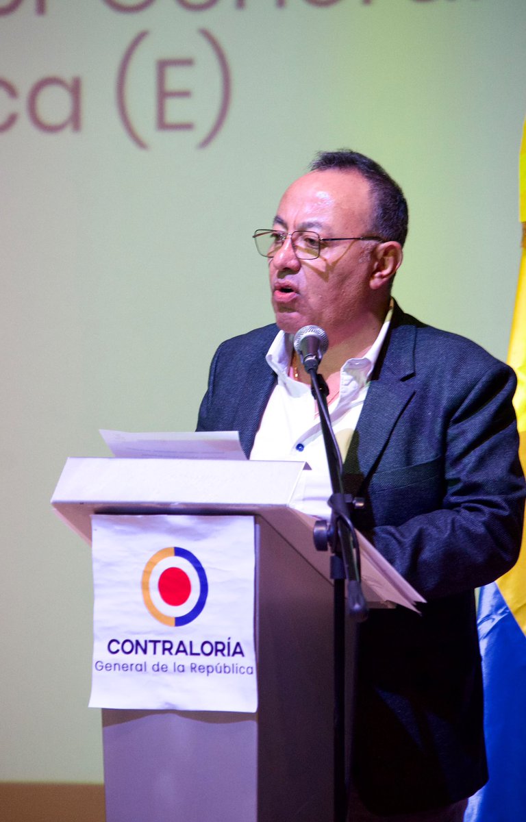 CGR_Colombia's tweet photo. 🗣️"La pregunta no es solamente cuánto se aprobó o cuánto se ejecutó. La pregunta es si esas inversiones están generando condiciones reales de paz", señaló el Contralor General (e), Carlos Enrique Silgado.
📌La paz territorial debe medirse por resultados concretos para las comunidades y no únicamente por el número de proyectos o los recursos comprometidos.
#EntreLaFirmaYLaRealidad
#RendicionCGRpaz