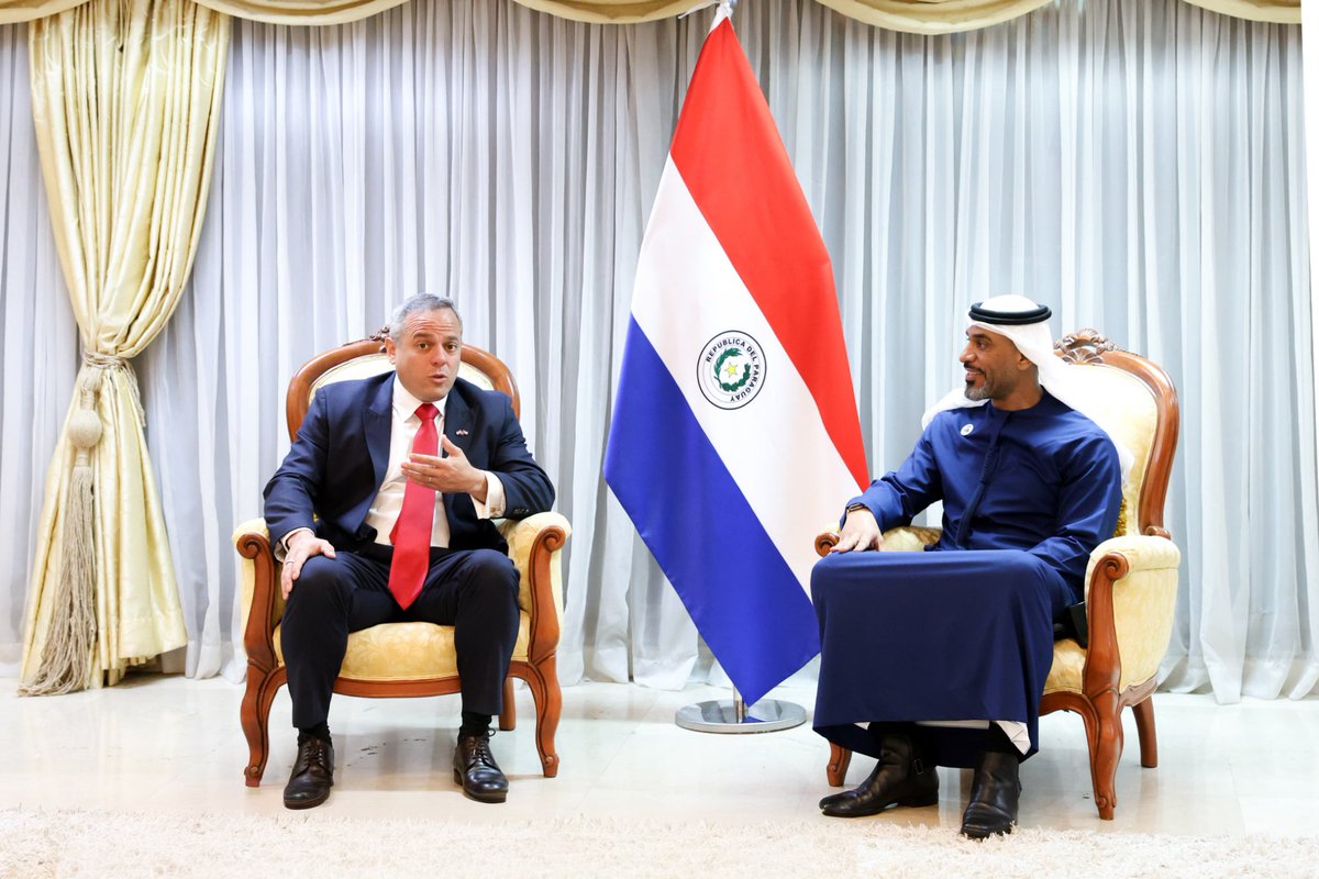 contraloriapy's tweet photo. Paraguay y los Emiratos Árabes Unidos fortalecen la cooperación entre sus Entidades Fiscalizadoras Superiores. 🤝🇵🇾🇦🇪

La CGR y la Autoridad de Rendición de Cuentas de los EAU suscribieron un Memorando de Entendimiento para el intercambio de conocimientos y buenas prácticas en control gubernamental, transparencia e innovación.

Un paso trascendental hacia la Visión CGR 2031: digitalización, control inteligente y confianza ciudadana. 🇵🇾