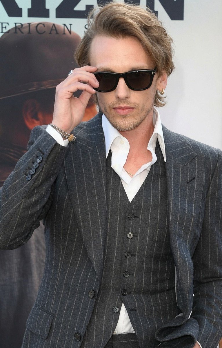CAROLBOWER_33's tweet photo. #jcb #jamiebower #jamiecampbellbower https://t.co/wjqe9sGPZD