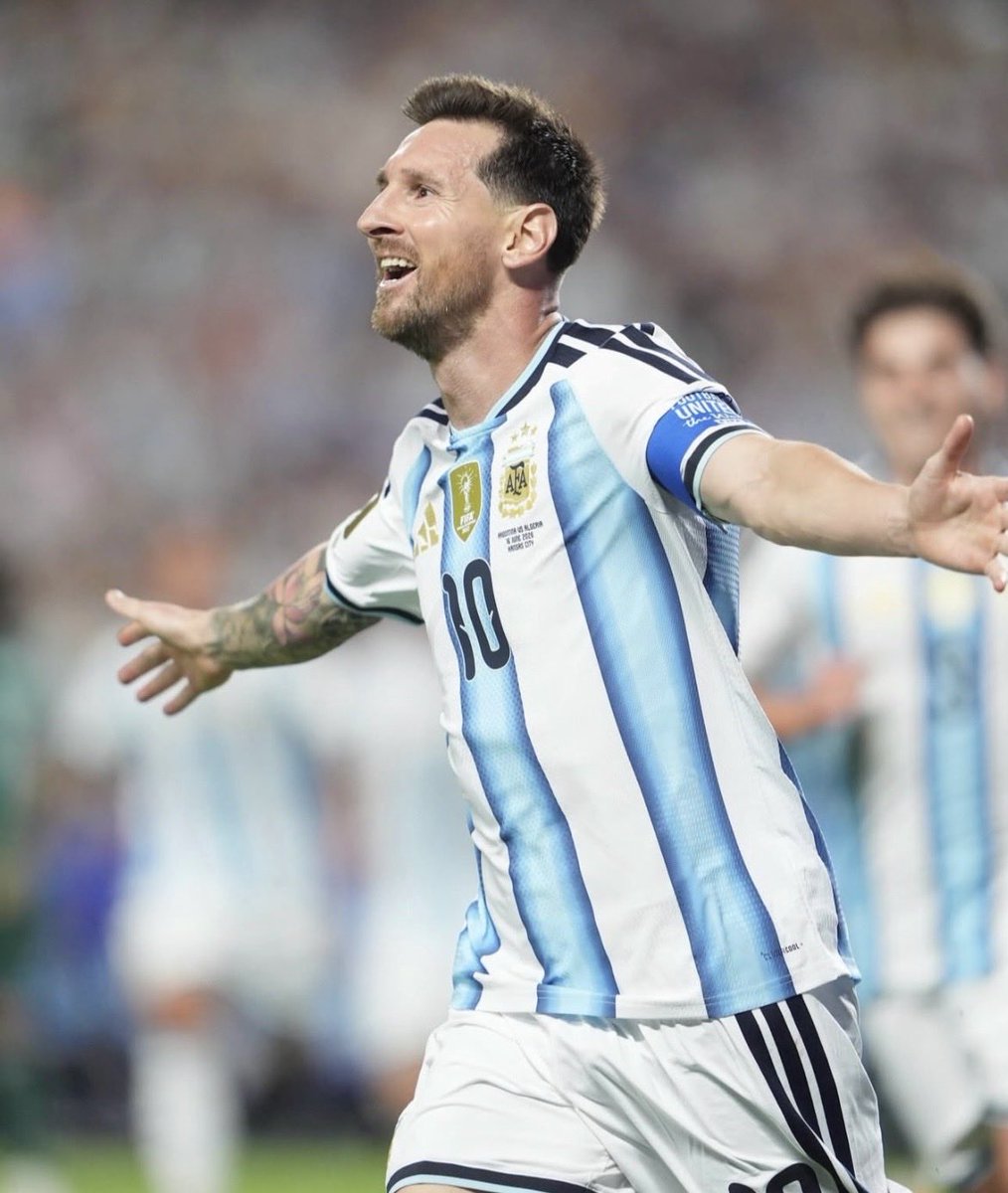 🚨 公式発表。🇦🇷 アルゼンチンは、W杯決勝でホームユニフォームを