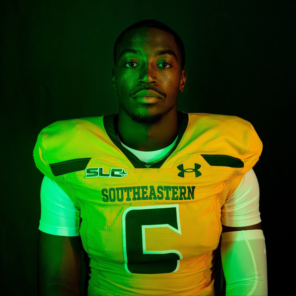 LionUpFootball's tweet photo. Green lights. Gold standard.

#LionUp https://t.co/QYM3t7umOA