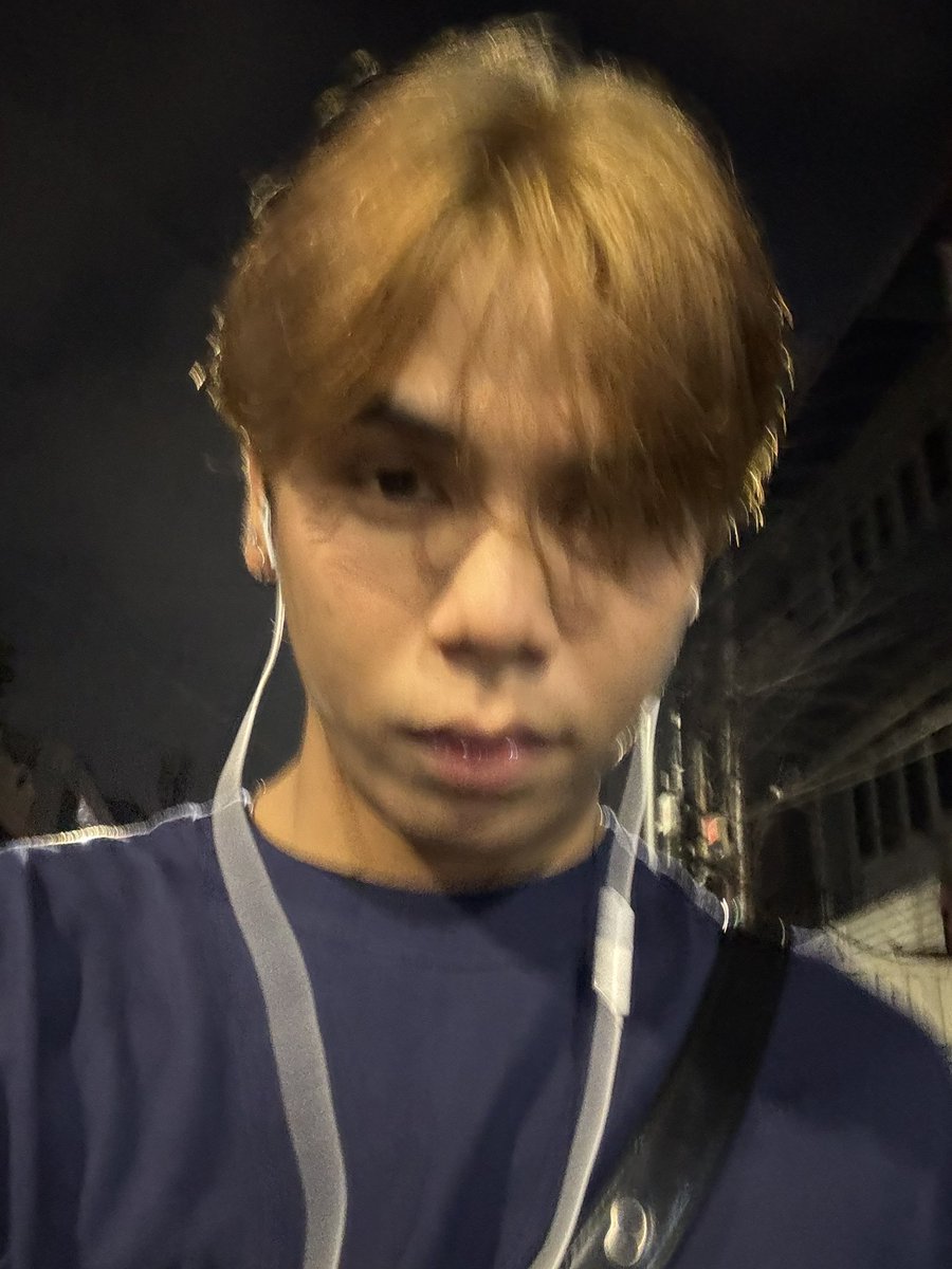 Ibyz124's tweet photo. gue lah si pirang itu https://t.co/SwE9hJb9Nm