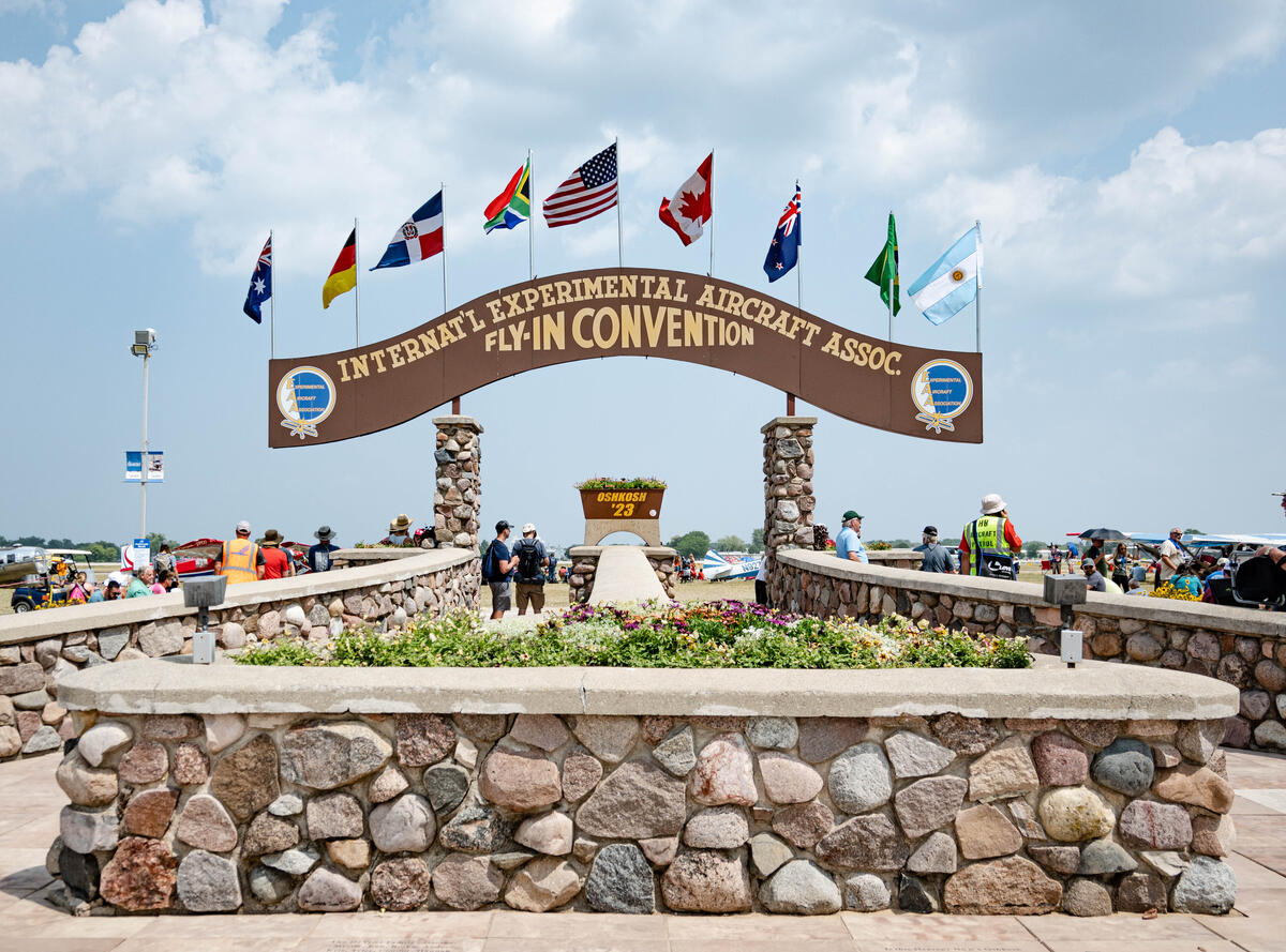 Boeing's tweet photo. Who’s ready for @EAA AirVenture Oshkosh? #OSH26 ✈️

We'll be at Boeing Plaza next week connecting with industry peers, customers, and aviation enthusiasts. Follow along to see why more than 700,000 people from 90+ countries gather here each year for the "World's Greatest Aviation Celebration!"