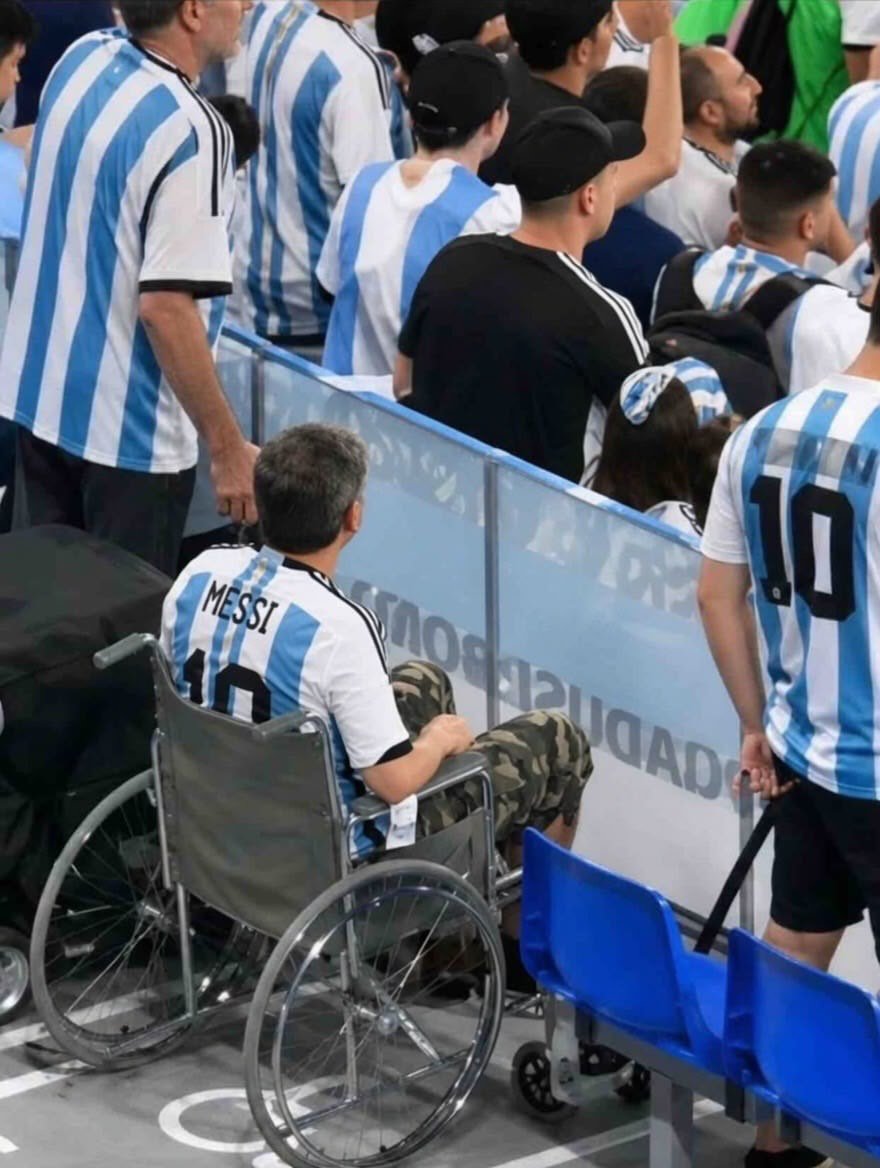 LeoRexMax's tweet photo. Another Messi Miracle https://t.co/lzqjDHbDgl