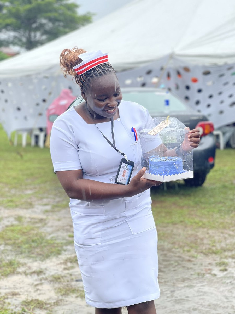 Benita_Bkrimz's tweet photo. Today, I matriculate🔥
Shey na so Una de talk am😒💃😁😹

A Student Nurse✅
Corper ✅
Baker✅

Uyo cake Duchess💕 https://t.co/mvU3XexY2D