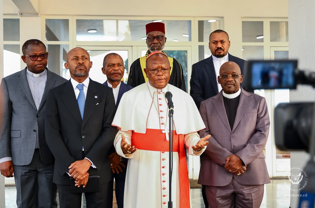 infos5sur5_cd's tweet photo. Le cardinal F. Ambongo a salué cette initiative, affirmant qu'elle s'inscrit dans les efforts en faveur de la paix, de la cohésion nationale et de l'unité du pays.
Les modalités de ce dialogue seront communiquées ultérieurement.
#DialogueNational #Tshisekedi #Paix #Infos5sur5 https://t.co/QXIVXgkp61