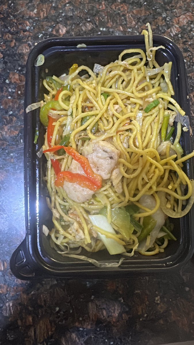 CharteredJain's tweet photo. Non-veg food delivered in a box marked vegetarian. I ordered vegetarian food from @EnokiAsianKitchen but received non-veg food despite the green veg symbol on the box. I am Jain and have never eaten egg or non-vegetarian food in my life. This is a serious failure of quality check https://t.co/kKd5VCnJgo