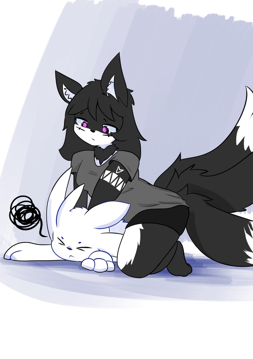 Ori_os8's tweet photo. Oh no D: she caught Ori https://t.co/O8DNfg89uG