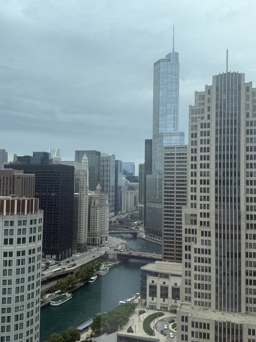 MGoBlueMoPanda's tweet photo. @AnonTheRipper @FukMarx1776 @NotConnorCook18 💀 I’m on vacation at my family lake house but here’s the view from my apartment in Chicago … you may now proceed to seethe https://t.co/UEtBbHaJeJ
