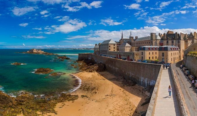 raulovtweet's tweet photo. Las islas son conocidas con el nombre de Malvinas, que proviene de una expedición francesa que las bautizó así, debido a que sus marineros provenían del puerto francés de Saint Malo; eran "los malouines". https://t.co/5jorwEQWON
