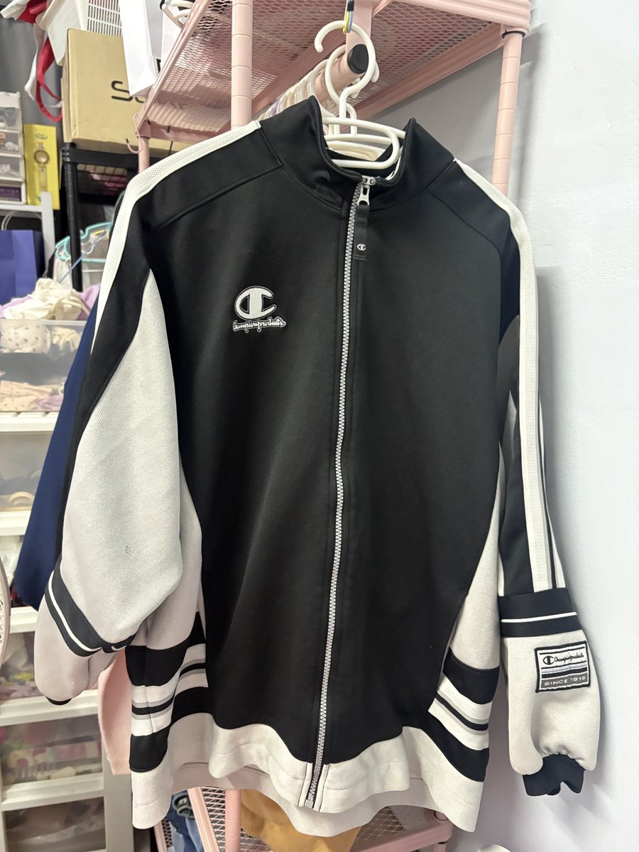 whyyoungpan's tweet photo. 650 รวมส่ง ไซล์ m พต.ได้งับ  

#ส่งต่อเสื้อ #ส่งต่อเสื้อวอร์ม #ส่งต่อchampion
#โล้ะตู้ #ส่งต่อเสื้อกันหนาว #ส่งต่อเสื้อผ้ามือสอง #ส่งต่อเสื้อผ้ามือ2 #เสื้อวอร์ม #ส่งต่อเเชมป์เปี้ยน #champion https://t.co/1ii0CVGi3v