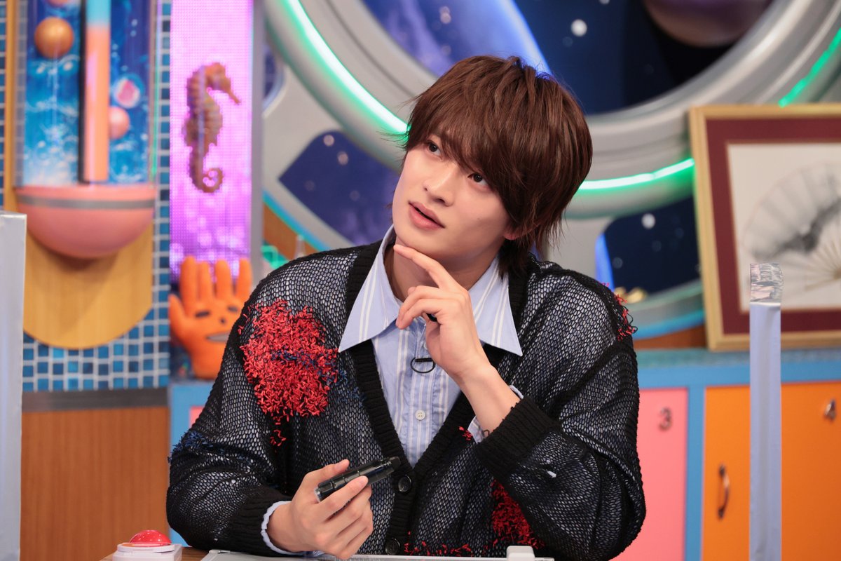 TVGweb's tweet photo. 「博士ちゃん」今夜放送⏰

ACEes・浮所飛貴が番組初出演❗️
MC・サンドは対抗意識を燃やすが…
「オレ、引退しようかな」

「難読名字クイズ」でも
”漢字ロマン博士ちゃん”が
浮所と芦田愛菜の鋭い発想に驚き💭

https://t.co/6lhLjo9320

#博士ちゃん https://t.co/FN8iKeNRq5