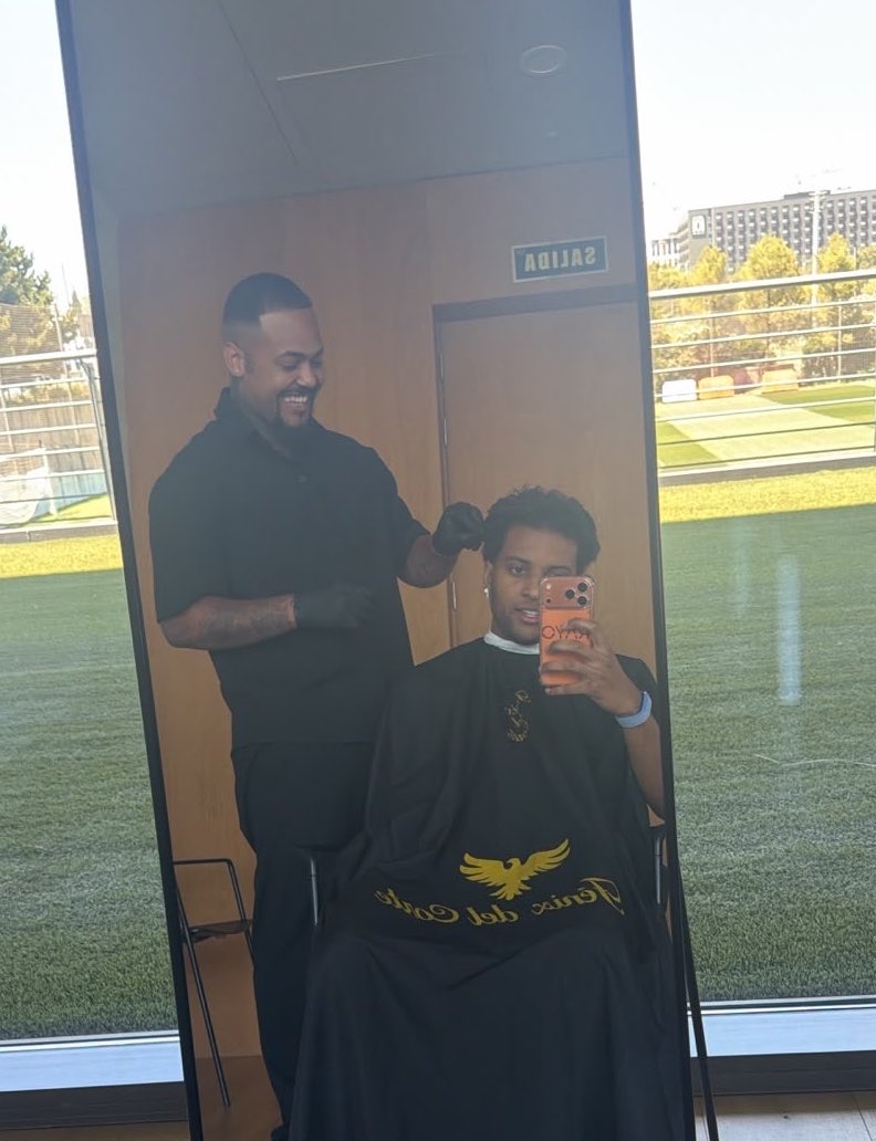 RodrygoGoes's tweet photo. Friday 💪🏾🤍📏 https://t.co/ZzzmnkOtw8