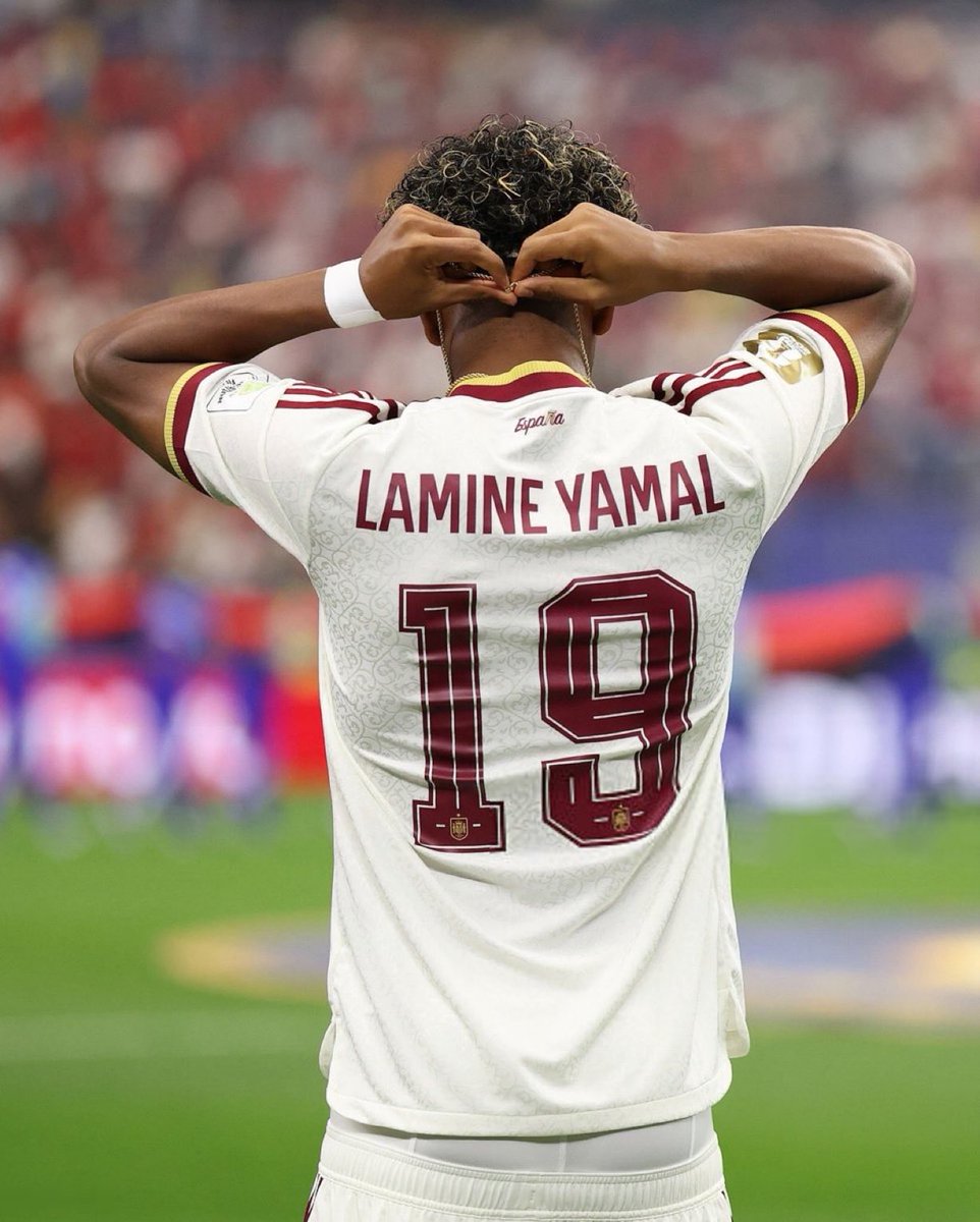 manlikepelumi's tweet photo. Don’t let nostalgia decide this one.

I’m taking Yamal. 🌟

He has the confidence, the talent, and the mentality to own football’s next era.

I’m backing Yamal on Stake all day 🔥 https://t.co/h3HxSTYD2M