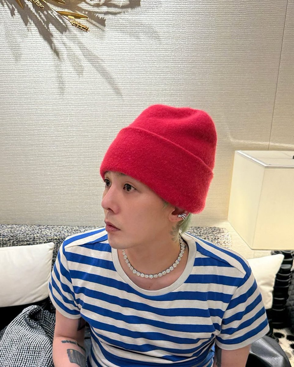 gd_88G's tweet photo. 이날 지드래곤 오빠 너무 좋음 🚬
그나저나 로미님 언제 오세요 ㅜㅜㅜㅜ https://t.co/U1P8UBAtUP