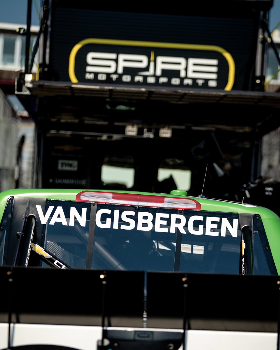 SpireMotorsport's tweet photo. It’s truckin’ North Wilkebsoro. https://t.co/bo8wBOe8ct