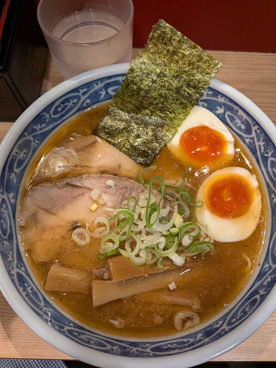 miuLAmen's tweet photo. スペシャル中華そば

安定に美味しくいただけます😋

#ラーメン #中華そば #中華そば初代修 #国立 https://t.co/QBXx8Ww4km