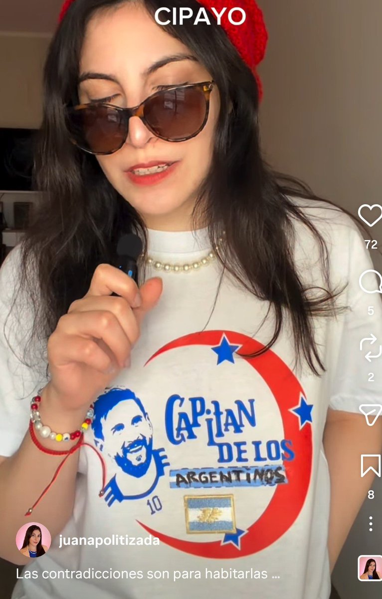 cabemaiden's tweet photo. Juana Politizada retrocedió en chancletas después de llamarle cipayo a Messi y le puso parches a la remera tapando la palabra "cipayos" y la reemplazo por "argentinos", a pesar de que ella banca al gobierno que puso agentes británicos en el ministerio de defensa , osea el de Cristina.