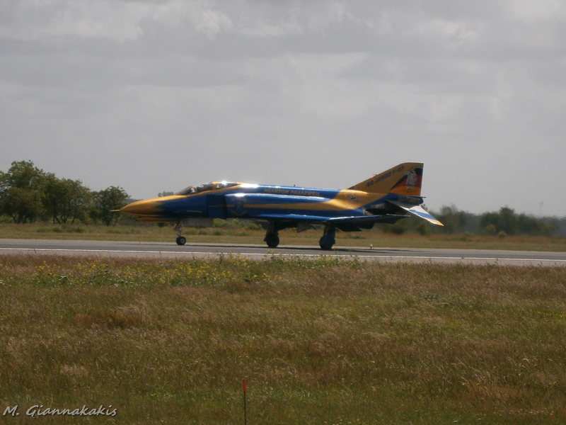 MyronGian's tweet photo. The special liveried F-4F Phantom taxiing at Wittmund in 2013 during Phantom Pharewell
(please excuse the quality, it was shot on a small point&shoot camera at maximum zoom)
.
#f4 #f4f #phantom #f4phantom #luftwaffe #wittmund #taxiing #germanairforce #GAF #speciallivery https://t.co/SpHjoV2eI7