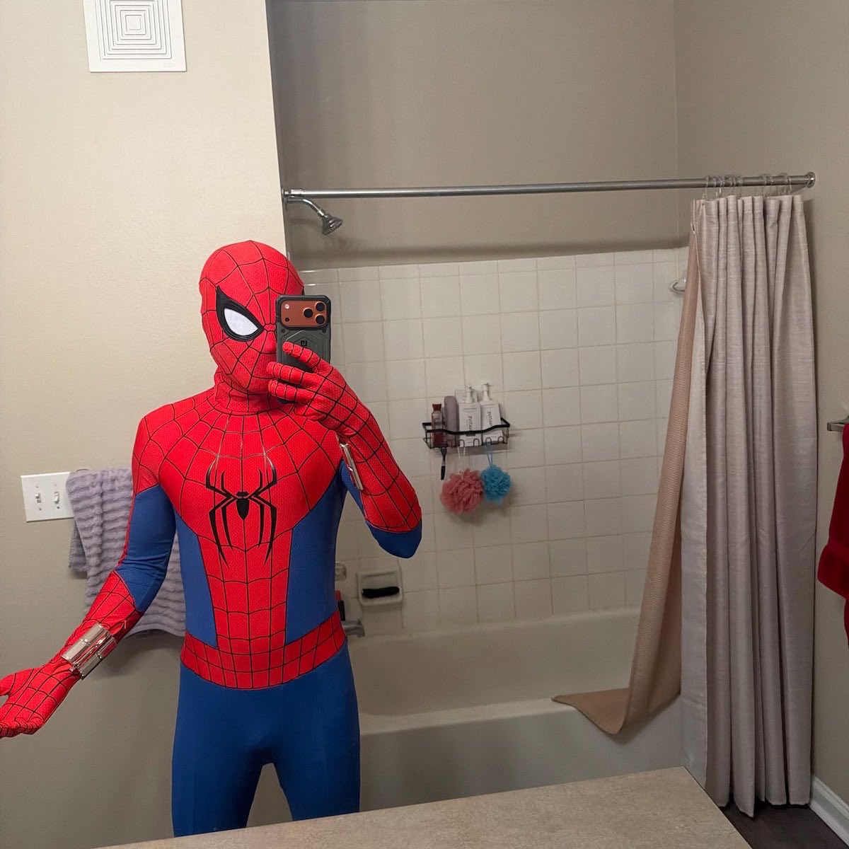 LuisAlbert64882's tweet photo. @Cinemex ya listo para brand new day con toda la actitud 🕸️🕷️ (like por like) (suerte a todos) https://t.co/Dw5ctK5Zf7