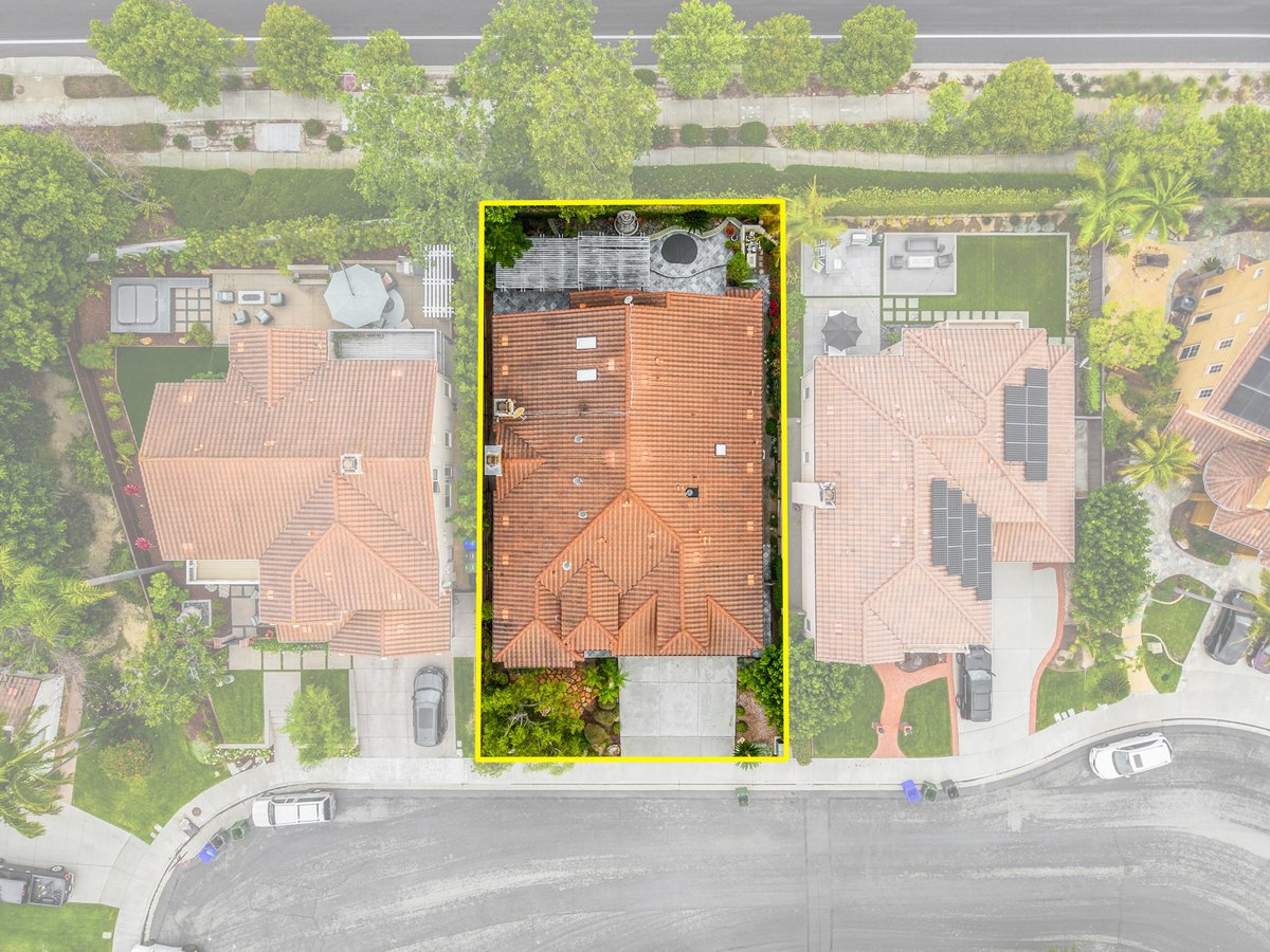 DarrylandJJ's tweet photo. SINGLE STORY HOME on a CUL-DE-SAC 
3-CAR GARAGE in Carlsbad - LA COSTA VALLEY

Open House in Carlsbad
8040 Corte Sasafras
Sat, Jul 18 - 1-3 pm
Sun, Jul 19 - 12-2 pm

Call/text (714) 713-4663

Darryl &amp; JJ Jones Team
Darryl Jones
DRE #01076312
ERA North Orange County Real Estate https://t.co/oM9ePSva8u