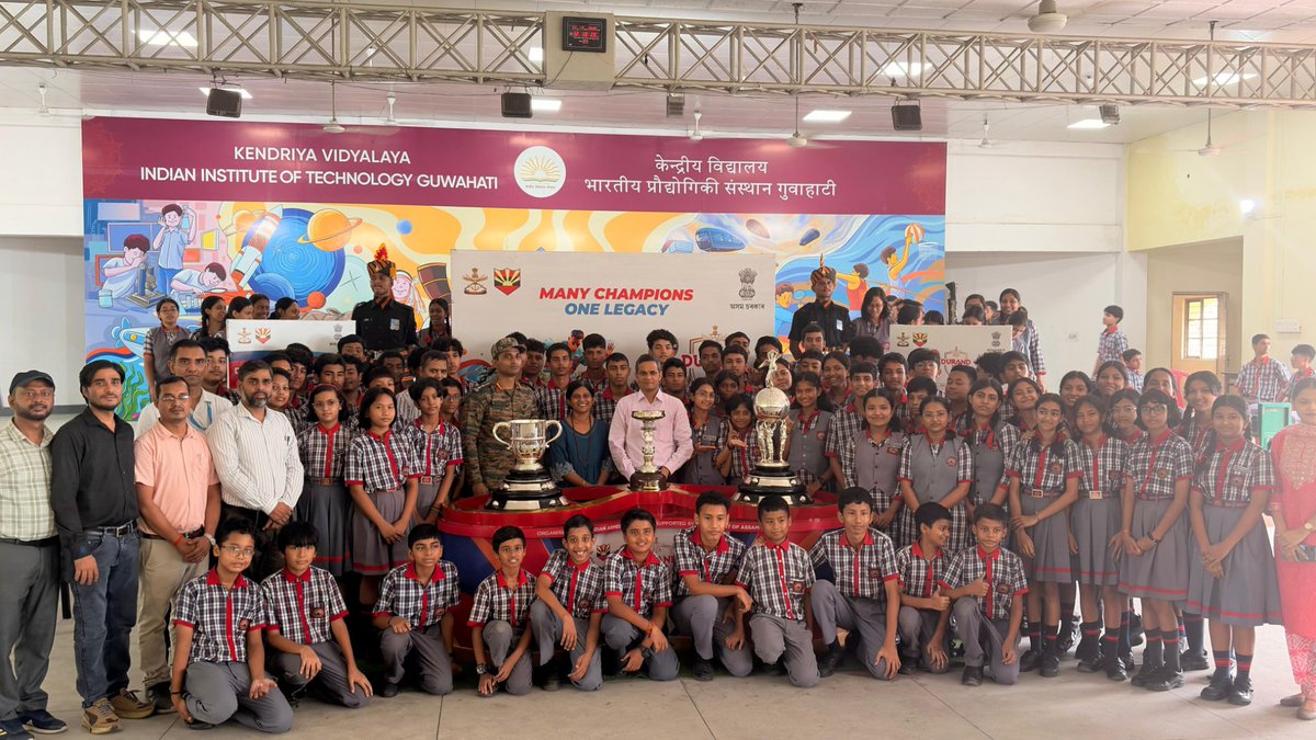 KV_IITG's tweet photo. Football fever reaches @KV_IITG

Red Horns Division' brought the Durand Cup  Trophy of  135th Edition @KV_IITG.Students cheers and enjoy the moment.
A memorable moment for all students.
@KVS_HQ
@thedurandcup
@GuwahatiKvs https://t.co/A20sLZFnLN