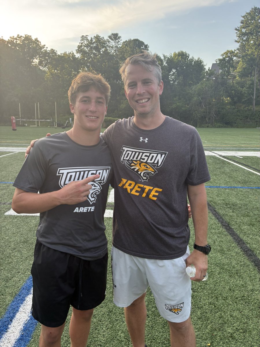 Christianipp21's tweet photo. The Towson camp was awesome! So great to meet the coaching staff and learn how to improve my skills! Thank you all the coaches and the rest of the coaching staff for all your time and effort.
@Towson_FB
@PeteShinnick @CoachBMyers @CoachHRichards
@footballcoach79
@PRZVicCastillo https://t.co/61wUSDfELV