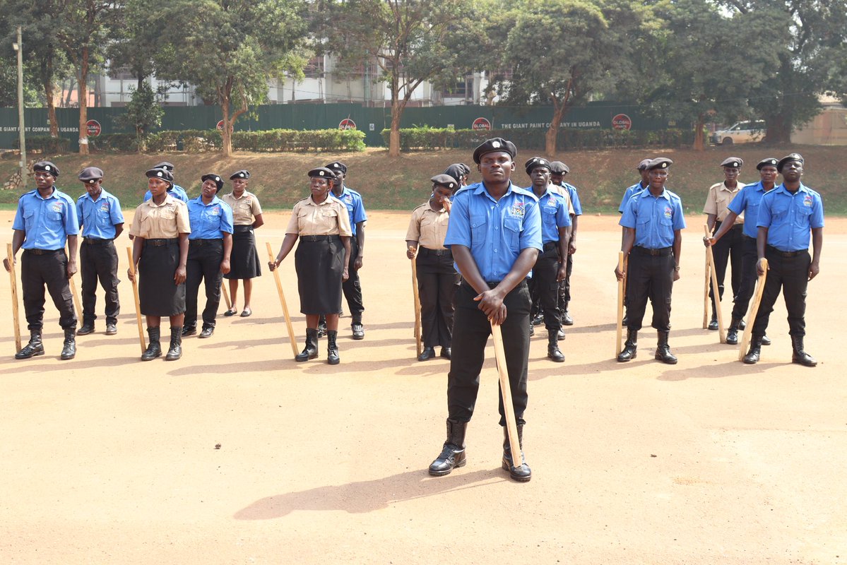 ProfMuhwezi's tweet photo. Today, I presided over the pass-out ceremony for @OfficialMubs security officers following the successful completion of their annual refresher training. I commend their commitment to professionalism and discipline as we continue strengthening a safe and secure learning environment across all MUBS campuses.