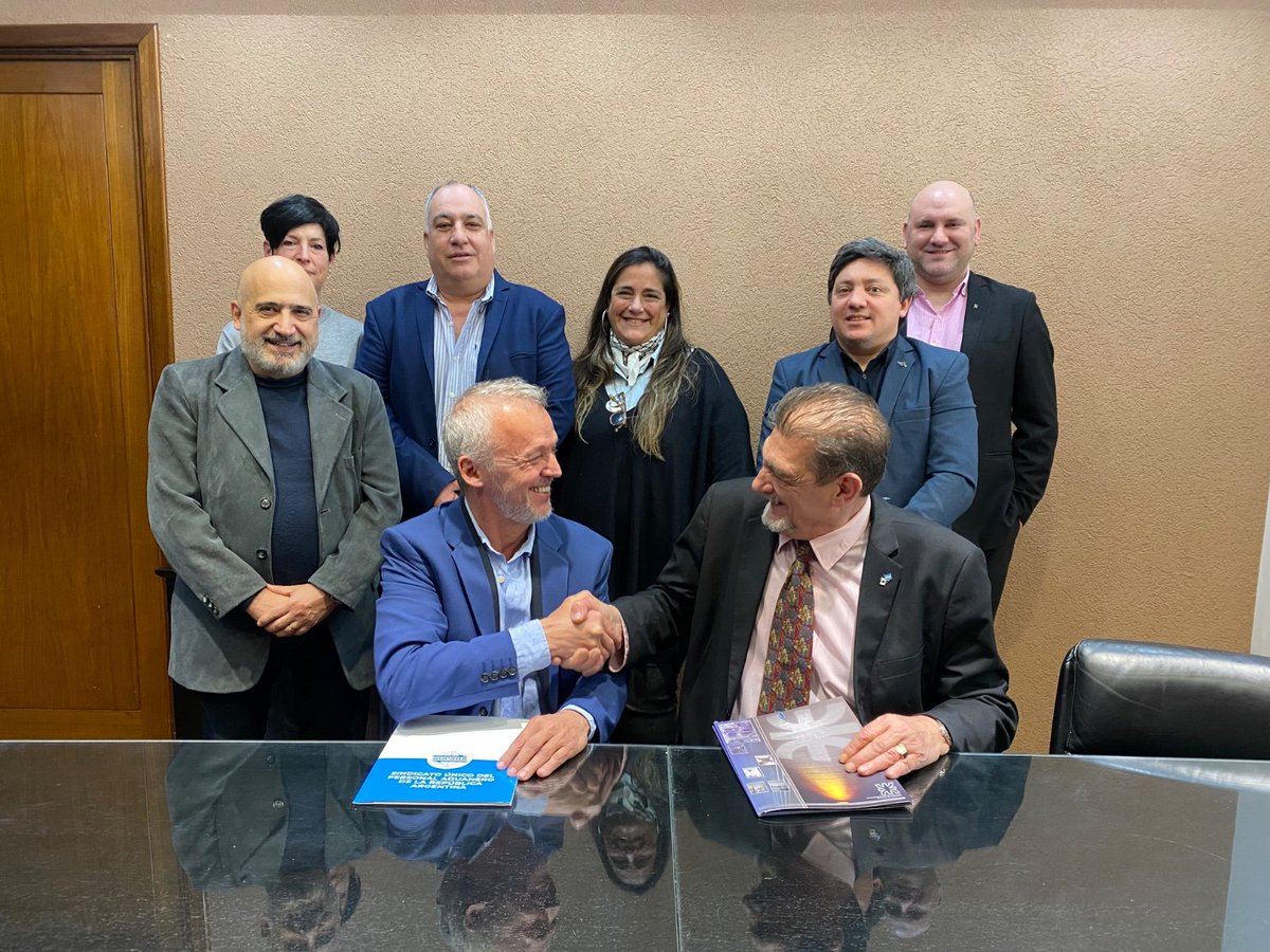 SindicatoSupara's tweet photo. Hacia una Aduana más segura: SUPARA y la UTN firman un convenio histórico 🇦🇷 https://t.co/DNKdFuW1Q2