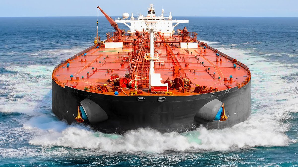 BMX_Press's tweet photo. 🚨 BREAKING: A U.S.-escorted oil tanker has been hit in the Strait of Hormuz by Iranian fire. The attack raises serious questions regarding the effectiveness of recent U.S. military operations, as Iranian forces continue to bypass defenses and target maritime traffic in the region despite sustained air superiority efforts.