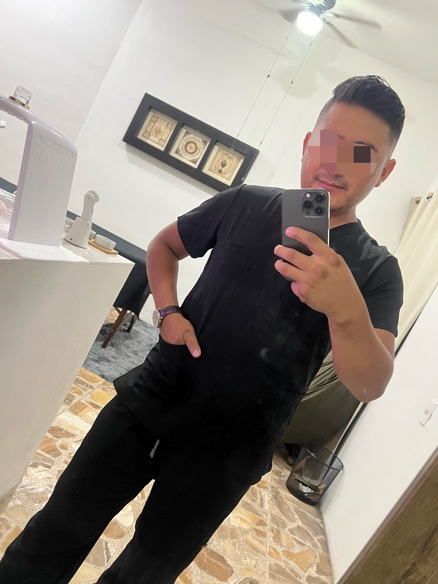 rorro9647's tweet photo. Hoy tocó sesión de masaje 👌🏻 a darle que es trabajo , saludos 🫡#viernesdemasaje #jojutla https://t.co/ClPdfVgNre