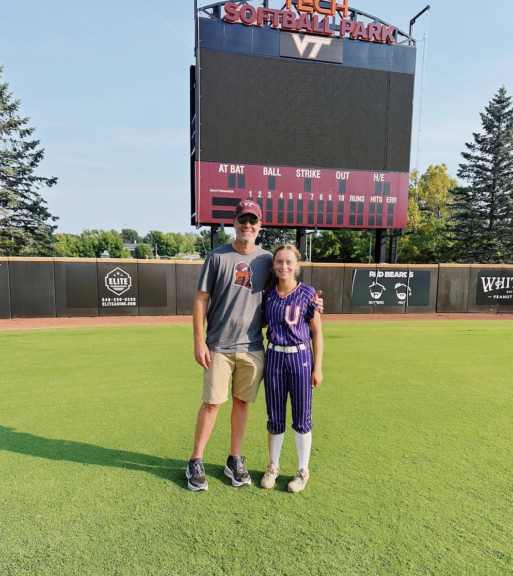 rbarrack_2028's tweet photo. Thank you Virginia Tech for hosting a great camp. I have a great time working with the staff and players. @HokiesSoftball https://t.co/fOgJYQyzwY
