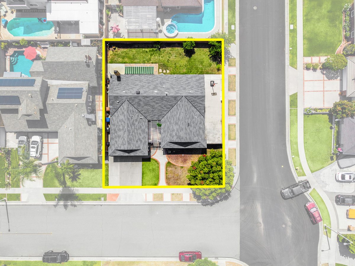 DarrylandJJ's tweet photo. SINGLE-STORY home for sale in Placentia
CORNER LOT in a DESIRABLE Placentia neighborhood

Open House in Placentia
1545 La Salle Cir
Sat, Jul 18 &amp; Sun, Jul 19 - 1-4 pm

Call/text (714) 713-4663

Darryl &amp; JJ Jones Team
Darryl Jones
DRE #01076312
ERA North Orange County Real Estate https://t.co/PuEJXgyZwP