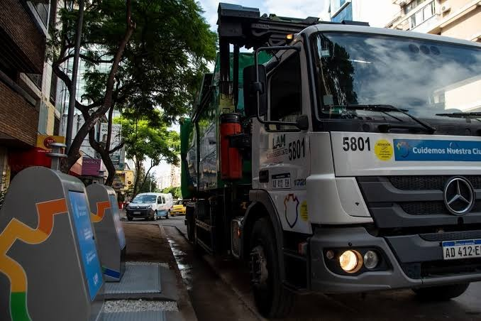 mpino_o's tweet photo. 🗑️ Atención Córdoba: el próximo domingo 19 de julio la recolección domiciliaria de residuos comenzará a las 7 en toda la ciudad. La medida busca garantizar el servicio ante la alta circulación vehicular prevista durante la jornada. https://t.co/q5IBJEhjv5