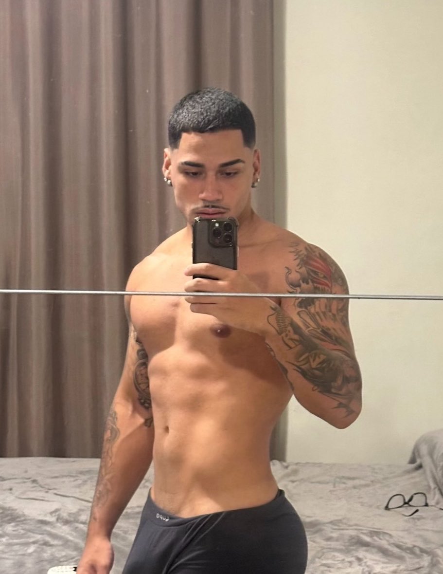 _jayydad's tweet photo. Esqueci de arrumar minha cueca 🥲 https://t.co/8F9oGgezDC
