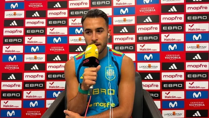 ClubMitjanit's tweet photo. 🔴 D'aquí a una hora arrenca el Club!

⚽️ La prèvia de l'Espanya - Argentina. Escoltarem Luis de la Fuente i Rodri en directe
🇦🇷 Com viurà la final @jerofreixas?
🔊 Eric Garcia al @totcosta 

🎙️ Amb @SergiAndreuG @soniagelma @RTorquemada @alexdelmas10 @RogerArbusa https://t.co/LgxKYRNLWx