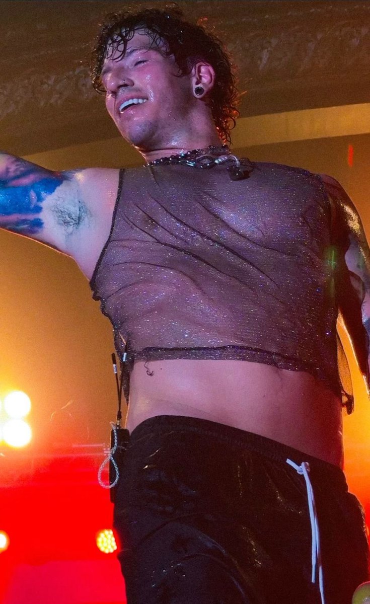Josh dun's armpits CEO tweet media