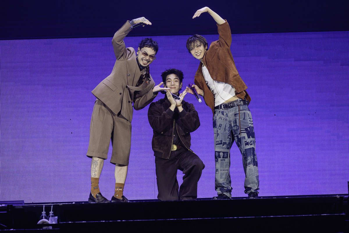 GX10_ASIA's tweet photo. What an amazing first night at the #TENCORE0110Concert! 🌟

A huge thank you to TEN  for having JAYLERR on stage today. It was such a special moment. And to all the 10vely, thank you for all your love and support. You guys were incredible! Can’t wait to see you all again. 💜

@TEN_offcl @tenthsound URBOYTJ

#TENCORE0110ConcertxJAYLERR 
#TENCORE0110Concert_Day1
#TEN #JAYLERR #GX10_ASIA