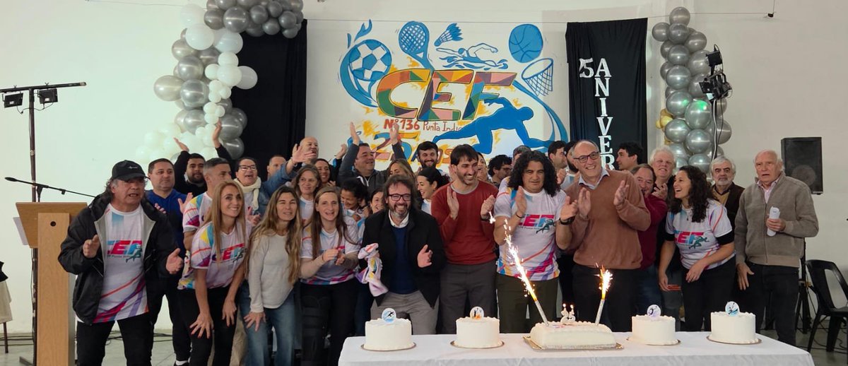 Leot14's tweet photo. ➡️Hoy en📍Punta Indio, junto al intendente y demás autoridades, compartimos el 25° aniversario del CEF Nº 136.
➡️Celebramos la historia de una institución que, con compromiso y trabajo colectivo, garantiza el derecho a la Educación Física, el deporte y la recreación en la comunidad💙.
@Kicillofok @flaviaterigi
@angueira_d29226