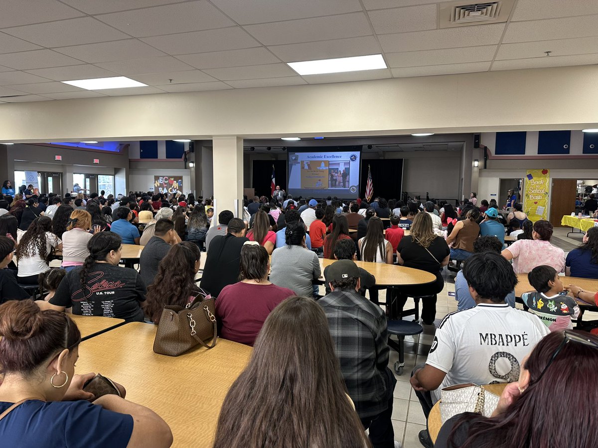 janetnatividad_'s tweet photo. Our 7th and 8th Grade Eagles 🦅 are ready to soar into an amazing school year💡We are incredibly grateful to all the parents and families who joined us for orientation! Your support and partnership make all the difference 💙💛 @GEMS_Middle ✏️ https://t.co/tWXQrXHe3I