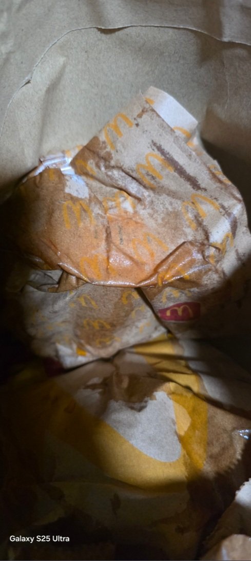 rock20088's tweet photo. @Swiggy @mcdonaldsindia see the delivery all food is waste when i raise cocern to swiggy they reply pls mail i feel insult due to swiggy and mcdonald in front of my guest be ready action soon taken https://t.co/l9pclmezMB