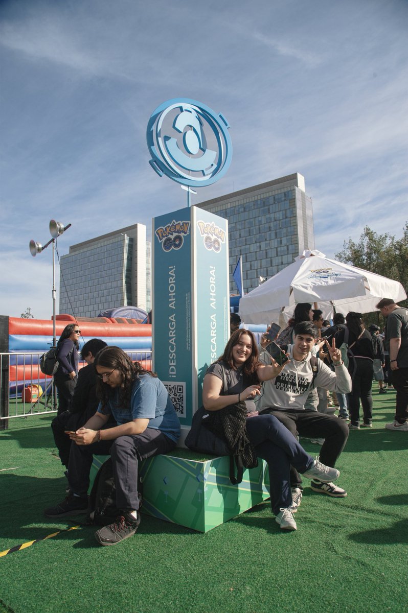 pokestgo's tweet photo. Entrenadores, capturas, historias y mucha entretención de la pantalla a la vida real. El Community Celebration de #PokemonGOFest2026 en Santiago de Chile fue un recuerdo que dejará colecciones y fotografías inolvidables. 

#PokemonGO https://t.co/JKhfNd3p4z