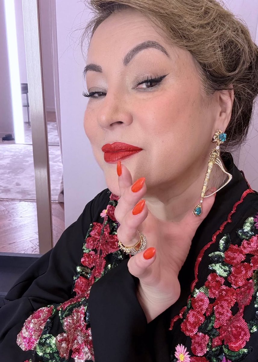 jennifertillybr's tweet photo. Imagina ter 67 anos e ser assim 😍 https://t.co/AqmNwdhT7S