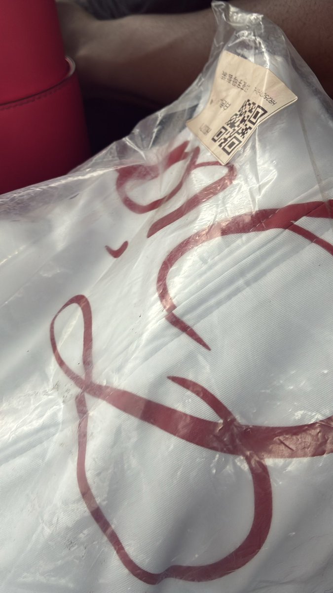 Nastybubz1998's tweet photo. ๐จ CHICAGO, IโM OUT HERE! ๐จ
Iโm here with the best outfits made with great-quality material at prices youโll love! ๐ฅ
#ChicagoFashion #ChicagoVendor #ShopLocalChicago #OutfitOfTheDay #WomenFashion #StreetWear #MatchingSets #FashionDeals #SupportSmallBusiness #SouthSideChicago https://t.co/JoriLufVgi